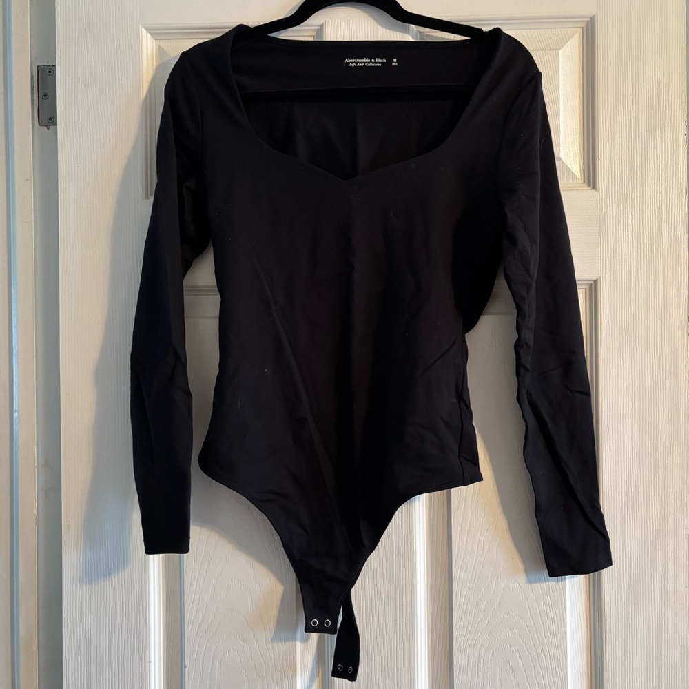 Abercrombie sweetheart neckline black bodysuit